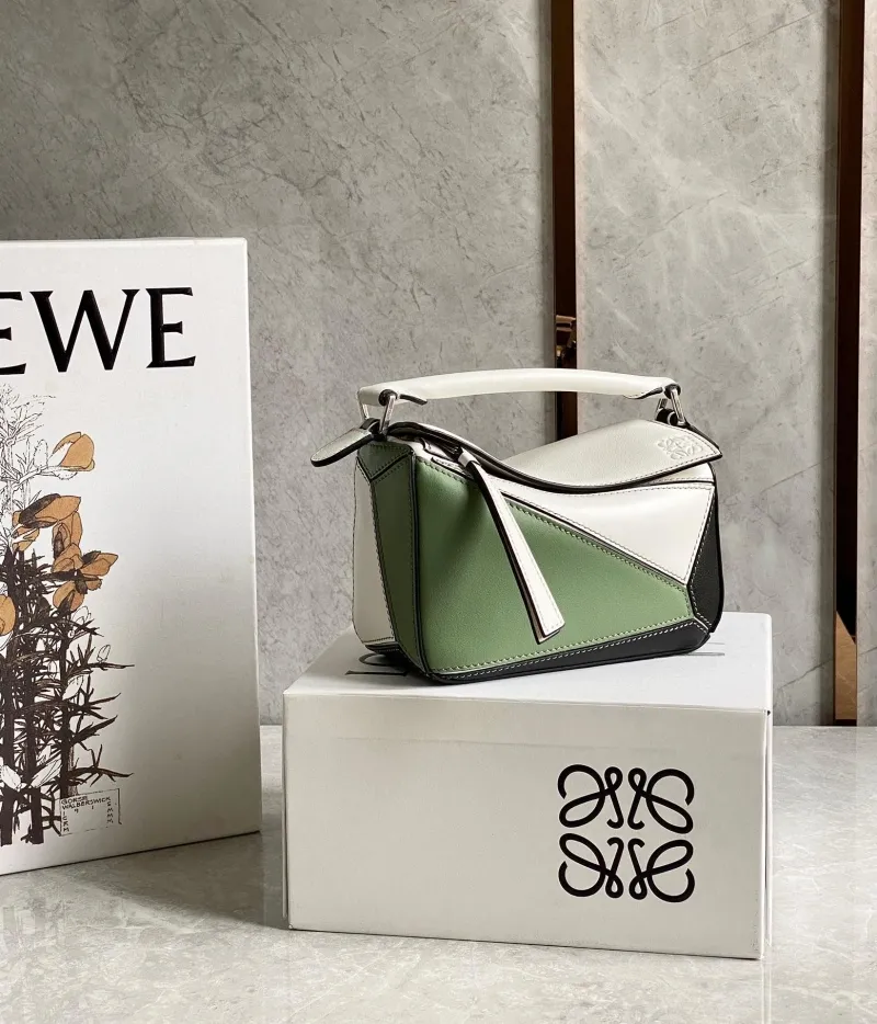 Loewe Handle Bag 95 Green White Black - Image 3