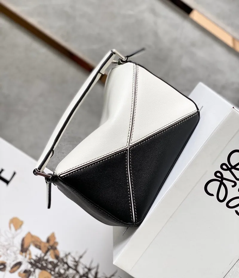 Loewe Handle Bag 95 Green White Black - Image 4