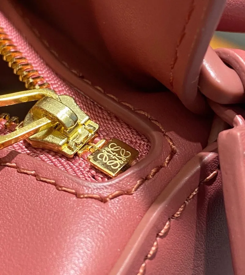 Loewe Pink Small Leather Handbag - Image 8