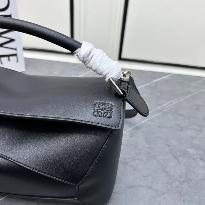 LOEWE Black Crossbody Bag 062206 - Image 4