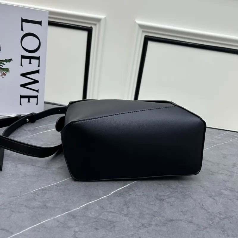 LOEWE Black Crossbody Bag 062206 - Image 5