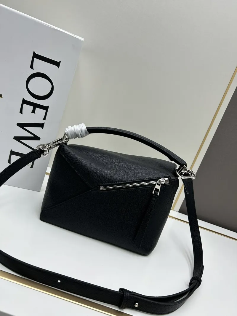 LOEWE Black Grained Leather Crossbody Bag 24cm - Image 3