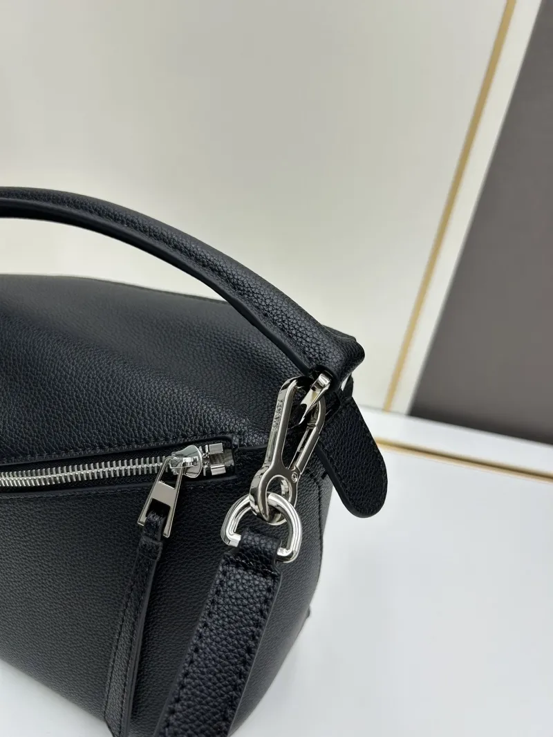 LOEWE Black Grained Leather Crossbody Bag 24cm - Image 6