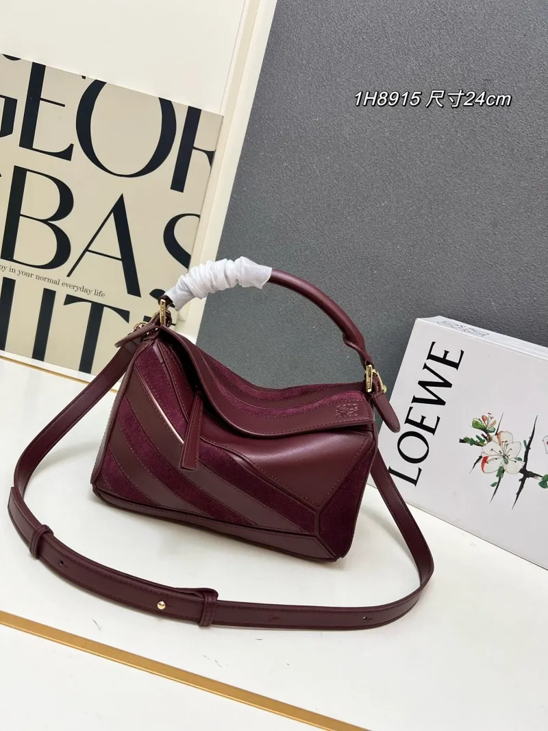 LOEWE 1H8915 Burgundy Leather Handbag 24cm