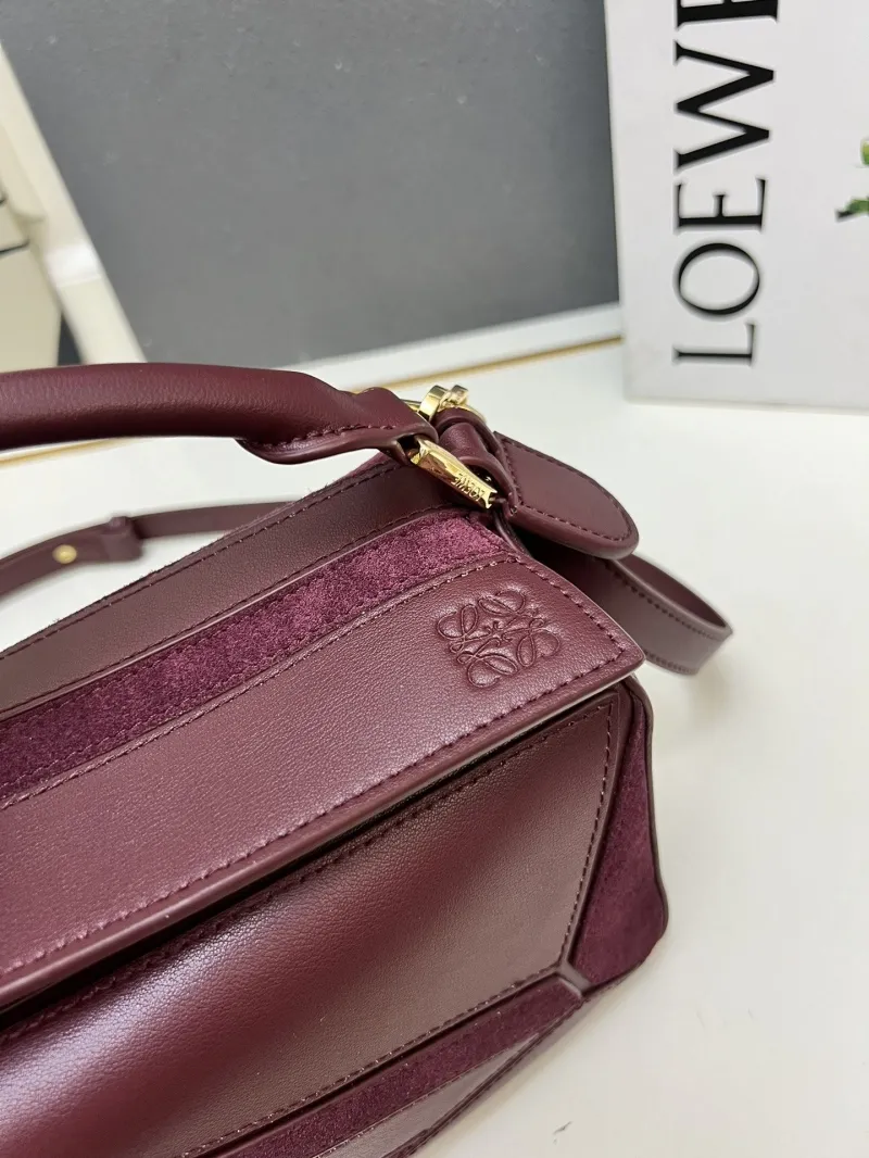 LOEWE 1H8915 Burgundy Leather Handbag 24cm - Image 5