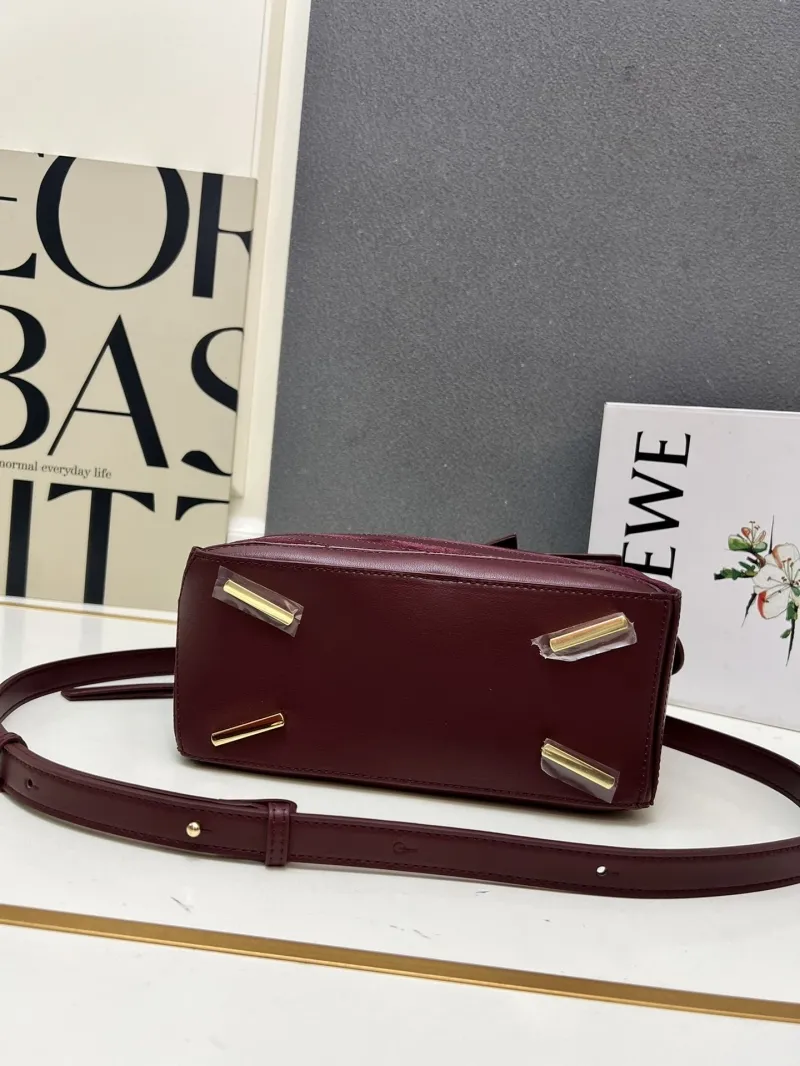 LOEWE 1H8915 Burgundy Leather Handbag 24cm - Image 7