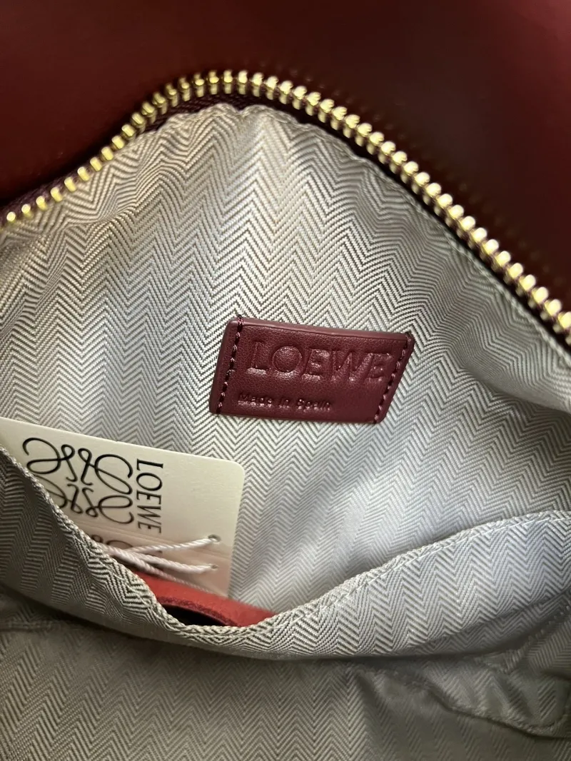 LOEWE 1H8915 Burgundy Leather Handbag 24cm - Image 9