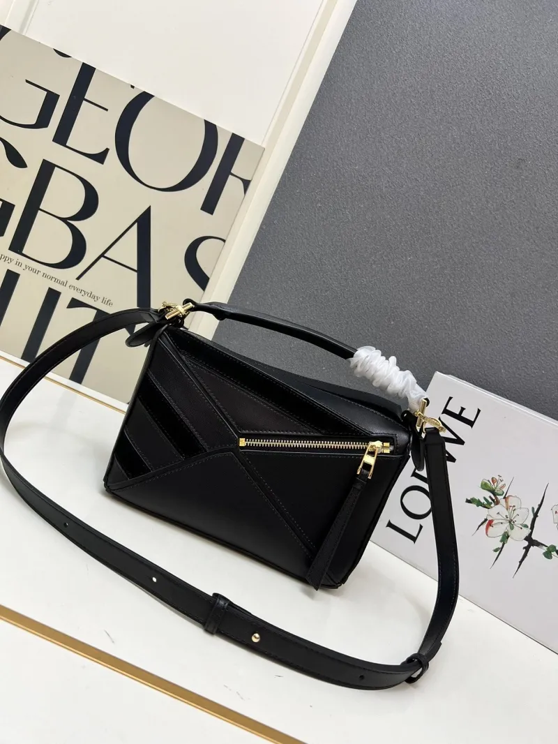 LOEWE 1H8915 Black Leather Handbag 24cm - Image 4