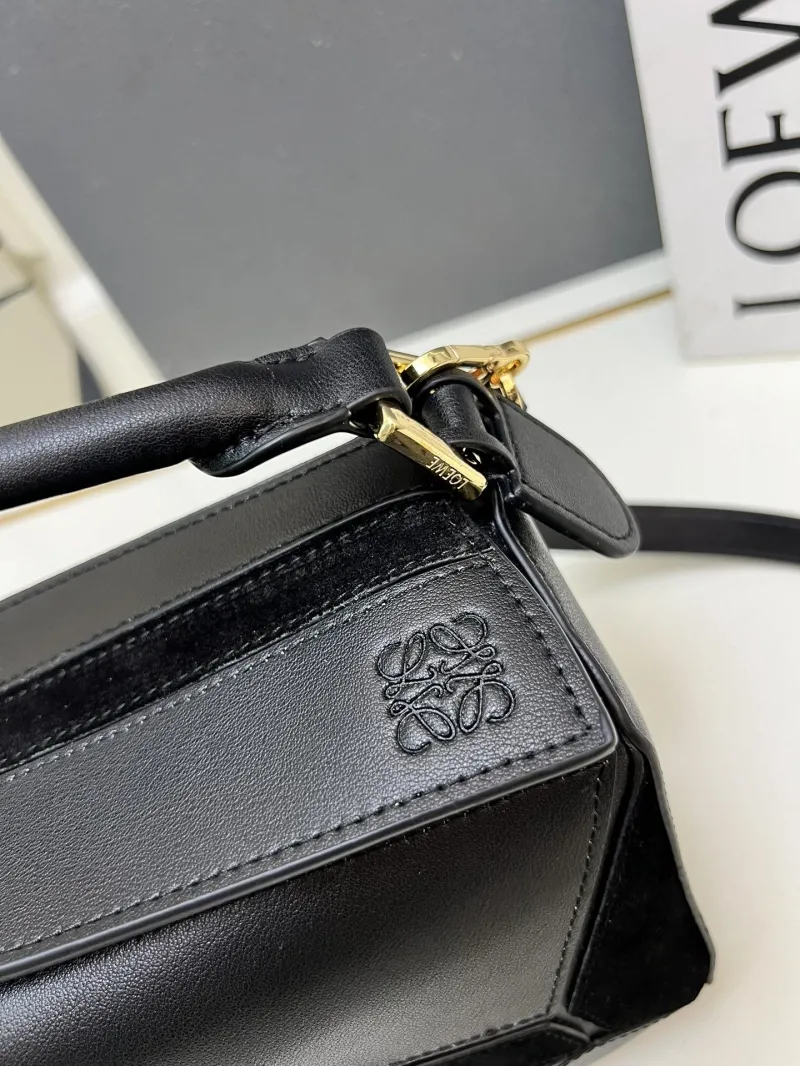 LOEWE 1H8915 Black Leather Handbag 24cm - Image 6