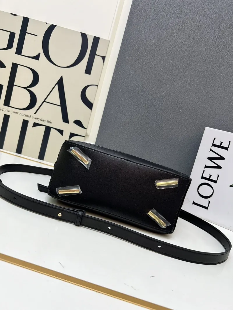 LOEWE 1H8915 Black Leather Handbag 24cm - Image 9