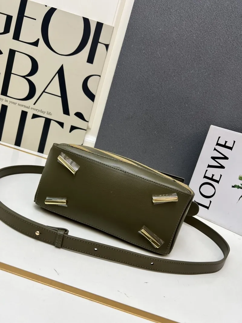 LOEWE 1H8915 Olive Green Puzzle Handbag 24cm - Image 9