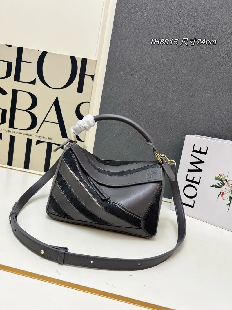 LOEWE 1H8915 Gray Leather Handbag 24cm