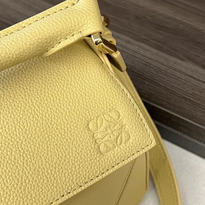 LOEWE Pale Yellow Leather Crossbody Handbag - Image 5