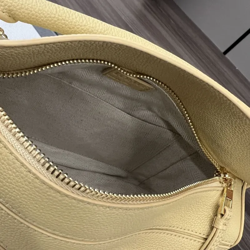 LOEWE Pale Yellow Leather Crossbody Handbag - Image 8