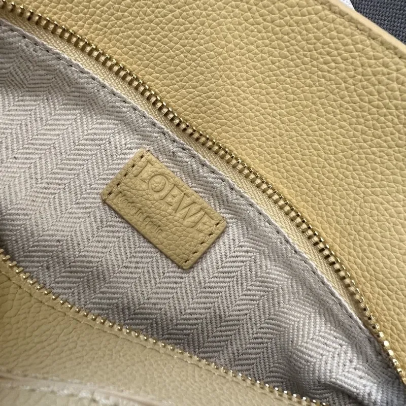 LOEWE Pale Yellow Leather Crossbody Handbag - Image 9