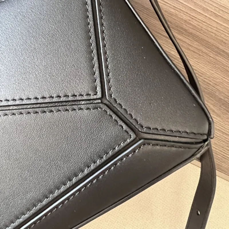 Loewe Black Leather Crossbody Handbag 166 - Image 5