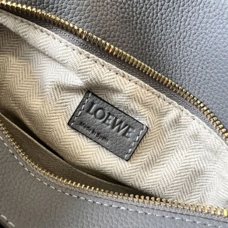 LOEWE Gray Leather Crossbody Handbag - Image 9