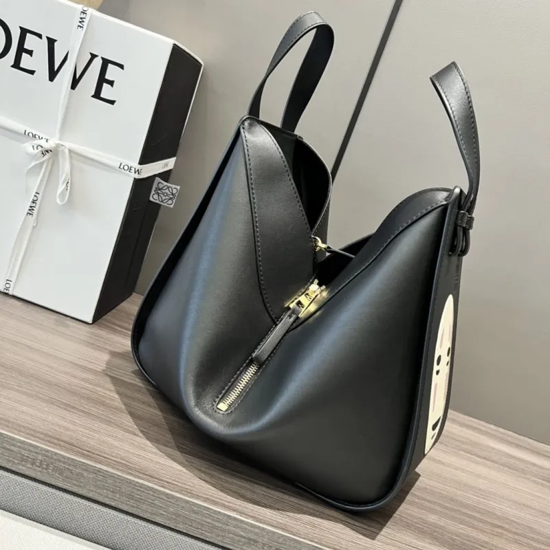 Loewe Black Leather Handbag No Face Design - Image 3