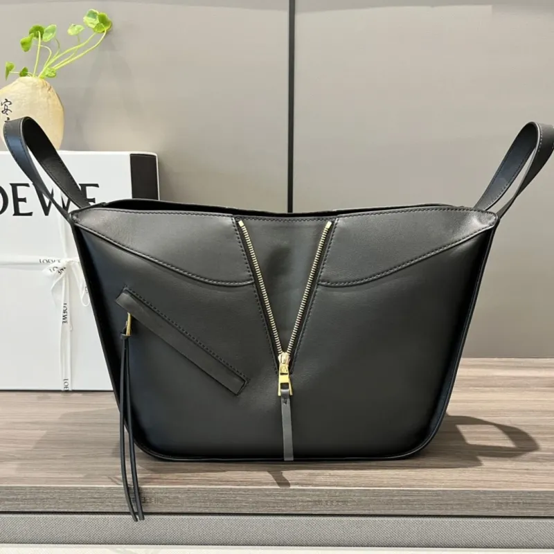 Loewe Black Leather Handbag No Face Design - Image 6