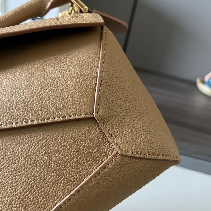 LOEWE Tan Leather Crossbody Handbag 179 - Image 6