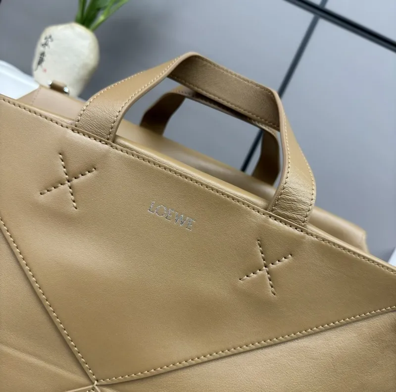 LOEWE Tan Leather Tote Bag - Image 5