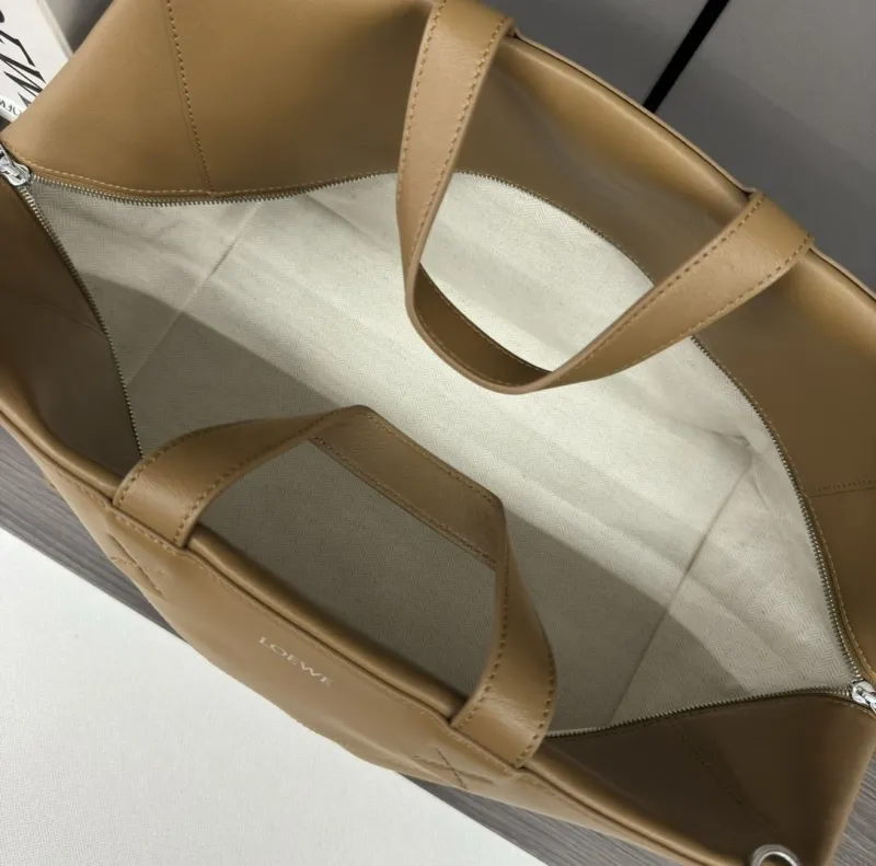 LOEWE Tan Leather Tote Bag - Image 8