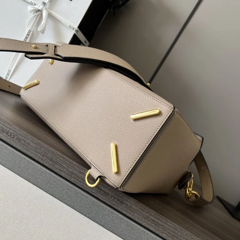 Loewe Beige Puzzle Leather Shoulder Bag - Image 3