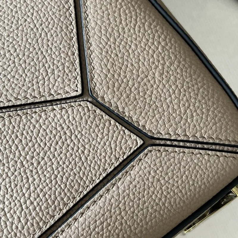 Loewe Beige Puzzle Leather Shoulder Bag - Image 7