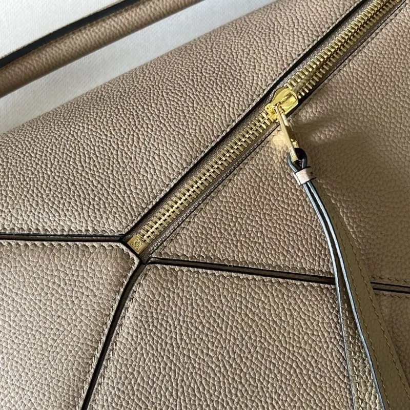 Loewe Beige Puzzle Leather Shoulder Bag - Image 8
