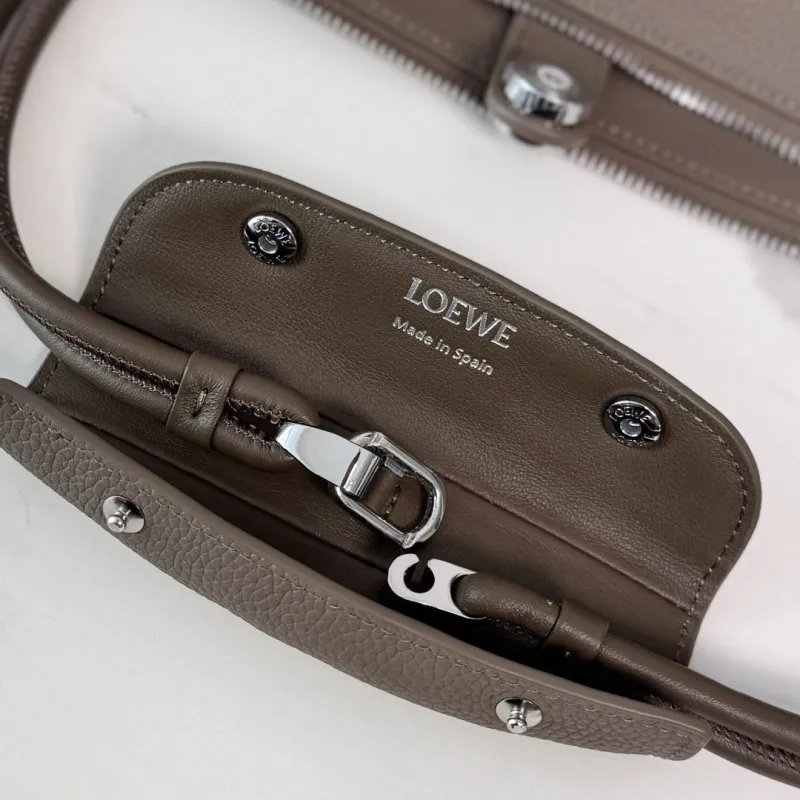 LOEWE Taupe Leather Handle Shoulder Bag 198 - Image 7