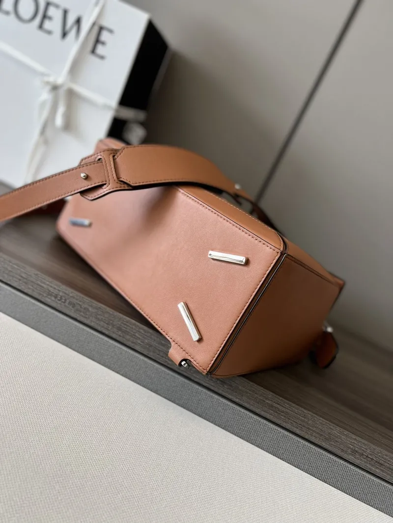 Loewe Tan Puzzle Crossbody Bag - Image 4