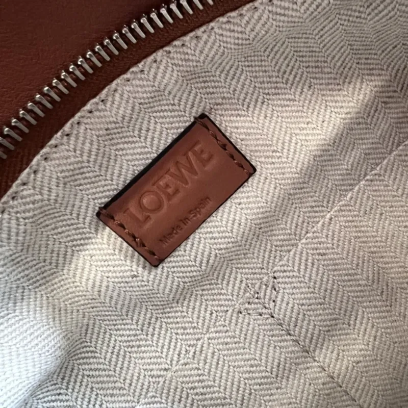 Loewe Tan Puzzle Crossbody Bag - Image 9