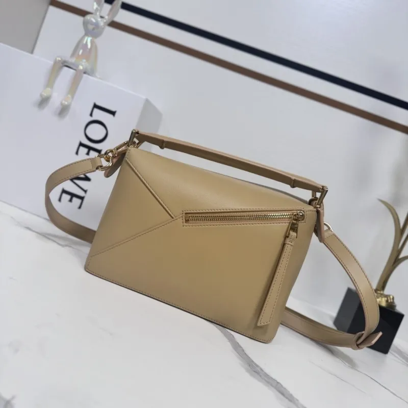Loewe Beige Leather Handle Crossbody Bag 218 - Image 3