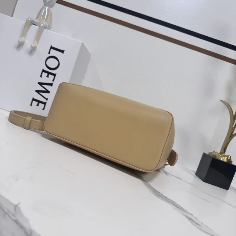 Loewe Beige Leather Handle Crossbody Bag 218 - Image 4