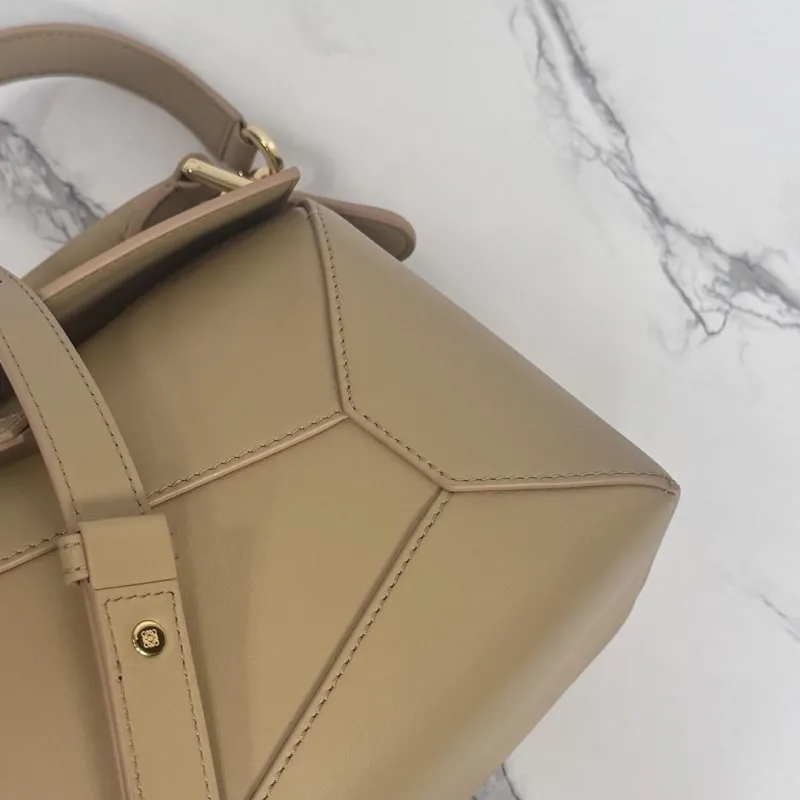 Loewe Beige Leather Handle Crossbody Bag 218 - Image 6