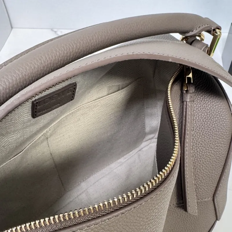 Loewe Taupe Leather Shoulder Handbag - Image 8