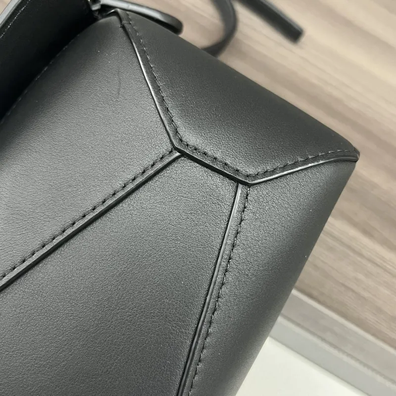Loewe Black Leather Crossbody Bag 240 - Image 5
