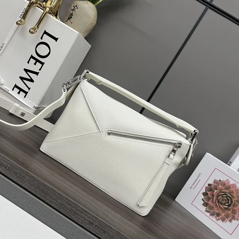 Loewe White Leather Crossbody Bag 243 - Image 3