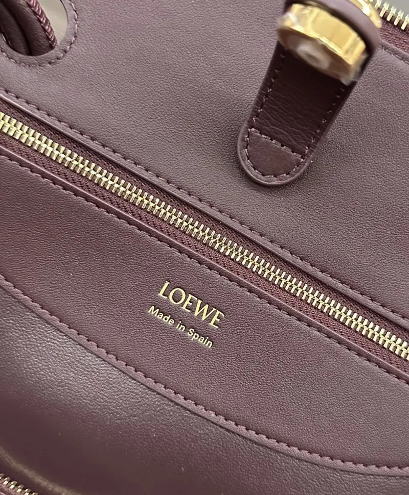 LOEWE Burgundy Leather Handbag with Shoulder Strap - Image 8