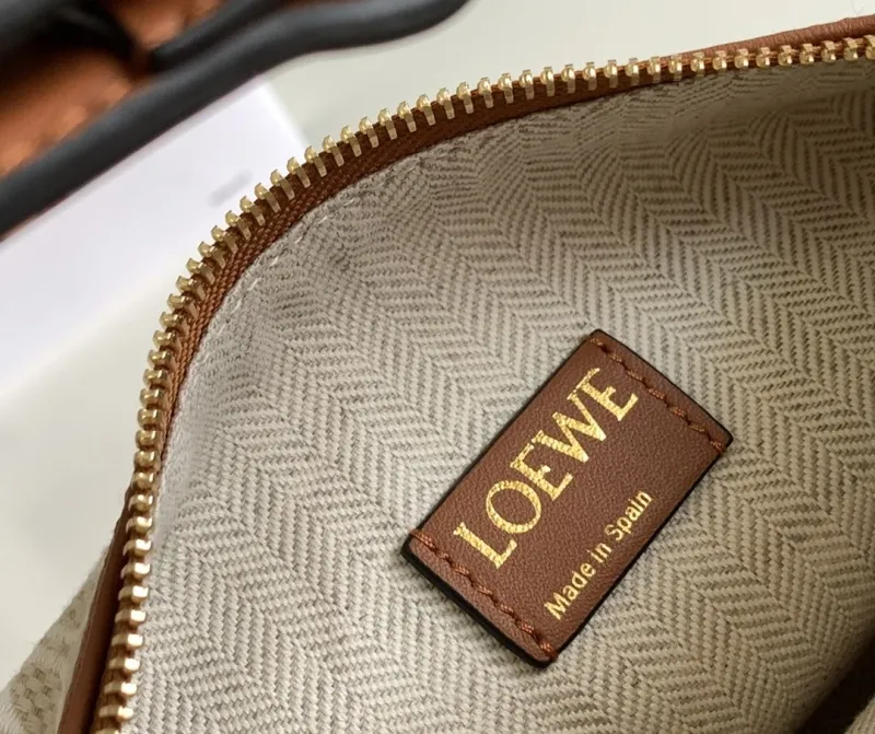 Loewe White Canvas Hobo Bag 257 - Image 9