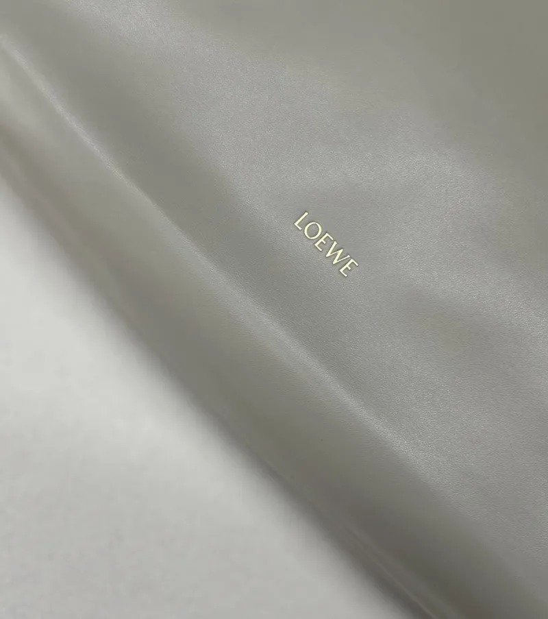 LOEWE Light Gray Drawstring Chain Bucket Bag - Image 6