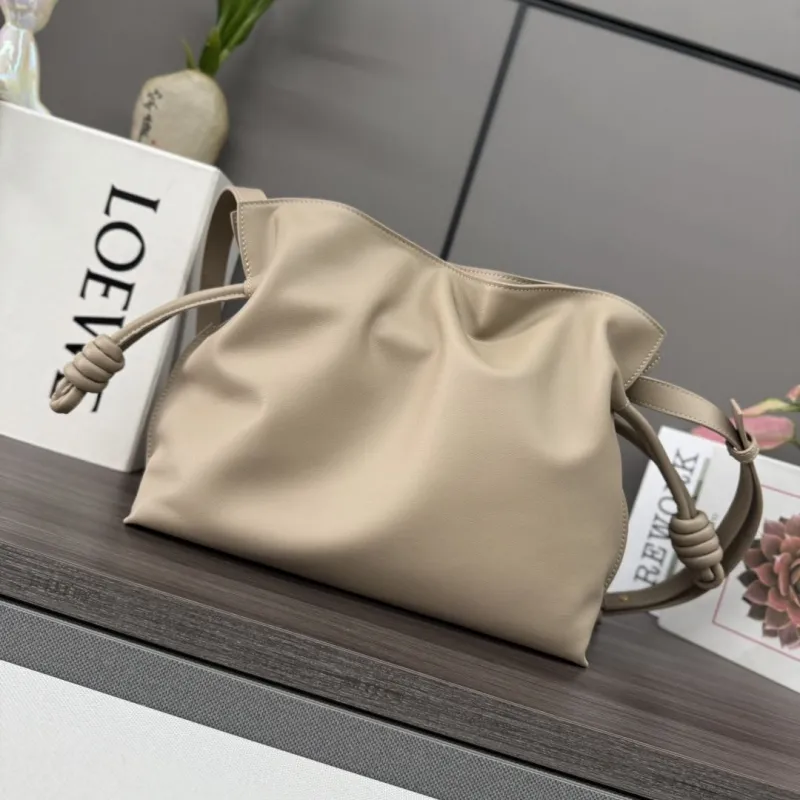 Loewe Beige Leather Crossbody Bag - Image 3