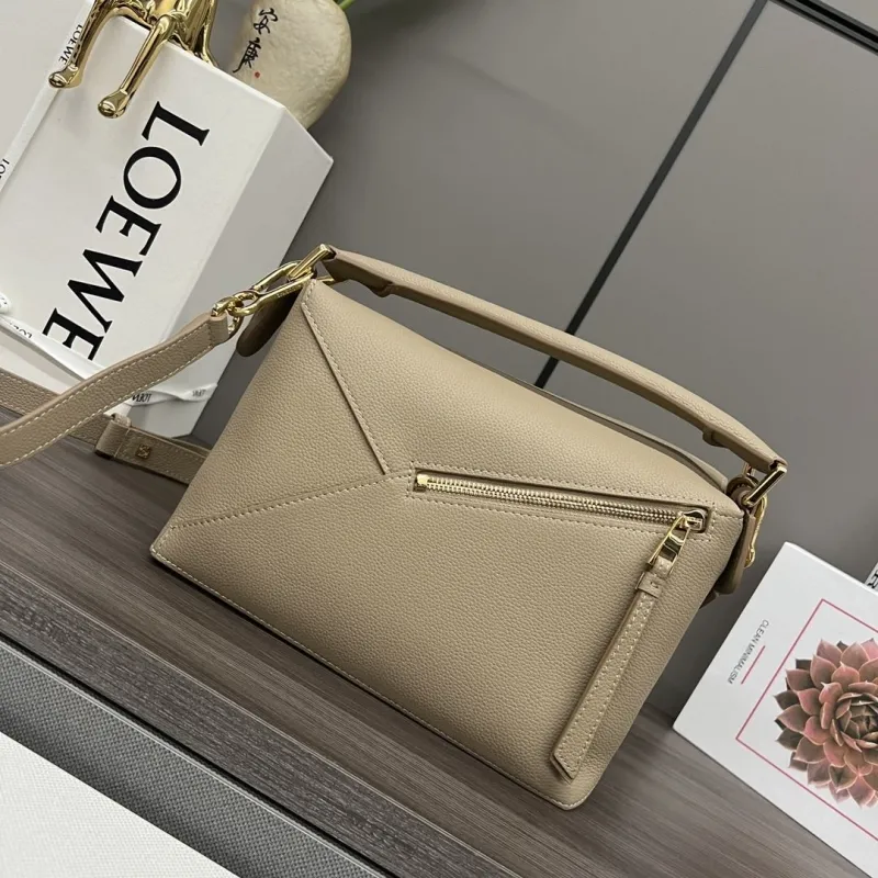 Loewe Beige Leather Handbag 270 - Image 3