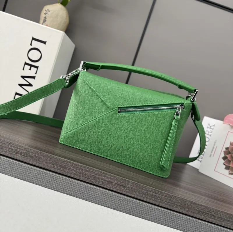 Loewe Green Leather Crossbody Handbag - Image 3