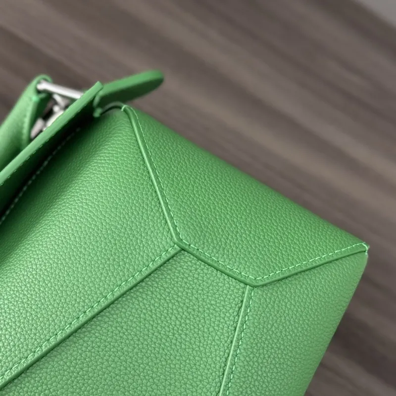 Loewe Green Leather Crossbody Handbag - Image 5