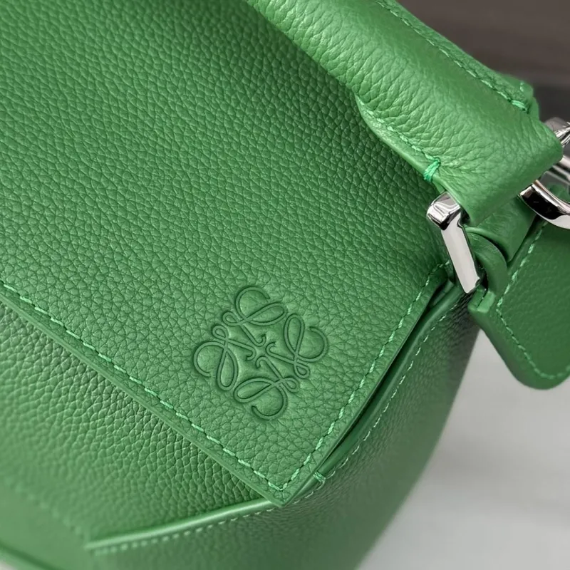 Loewe Green Leather Crossbody Handbag - Image 7