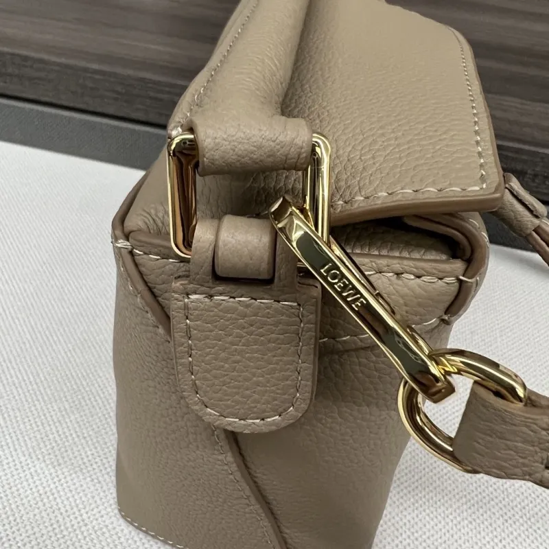 Loewe Beige Crossbody Bag 275 - Image 7