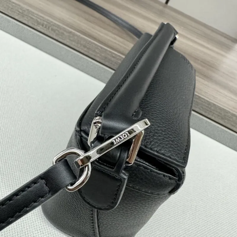 LOEWE Black Leather Crossbody Handbag 292 - Image 7