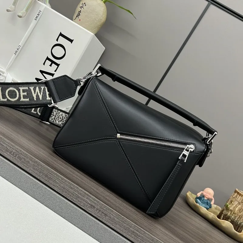LOEWE Black Leather Crossbody Handbag 296 - Image 3