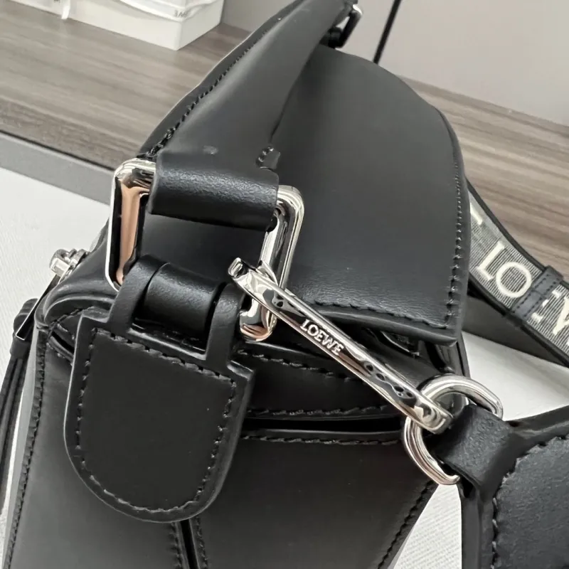 LOEWE Black Leather Crossbody Handbag 296 - Image 6
